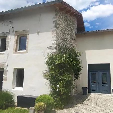 Semesterbostad Maison Familiale Les Pruniers Félines